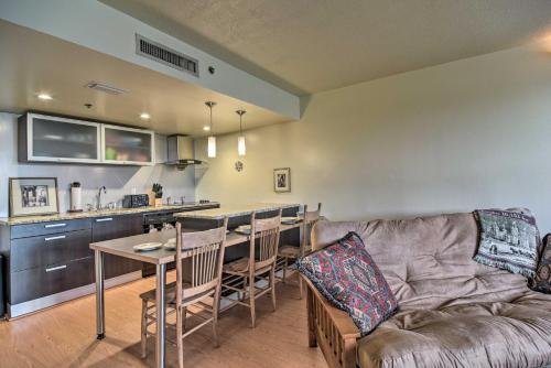 Apartamento Clearwater Condo Retreat About 4 Mi To Beach!