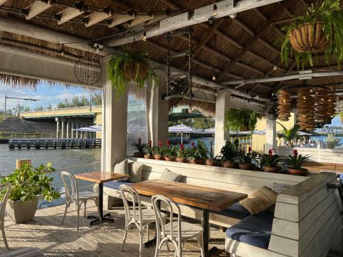 Dania's Cottage At Dania Beach
