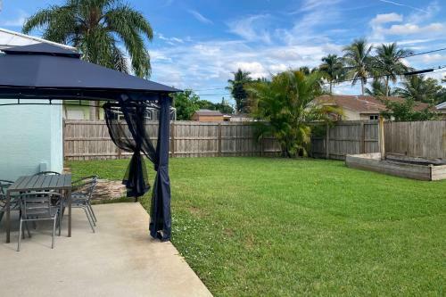 Delray Home With Grill About 3 Mi To Atlantic Ave!