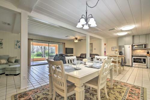 Rainbow River Oasis With Kayaks And Furnished Sunroom!