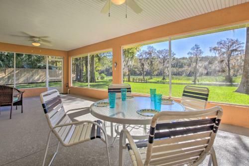 Rainbow River Oasis With Kayaks And Furnished Sunroom!