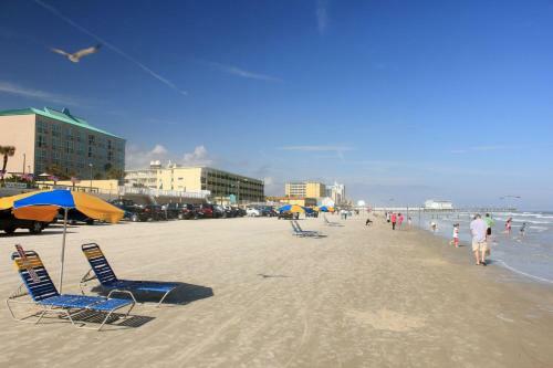 Castaways Beach Resort Condo Unit 514