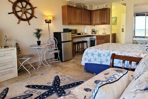 Castaways Beach Resort Condo Unit 514