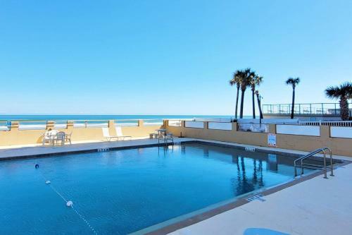 Castaways Beach Resort Condo Unit 514