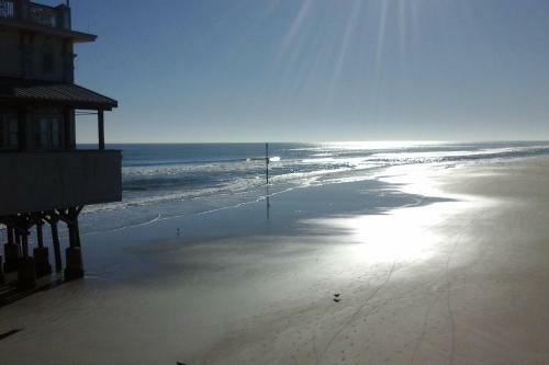 Castaways Beach Resort Condo Unit 514