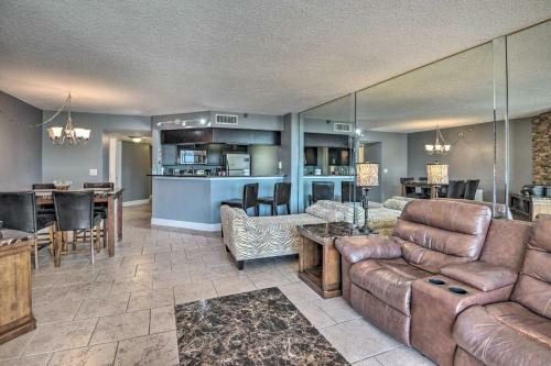 Apartamento Sleek Beachfront Getaway With Community Perks!