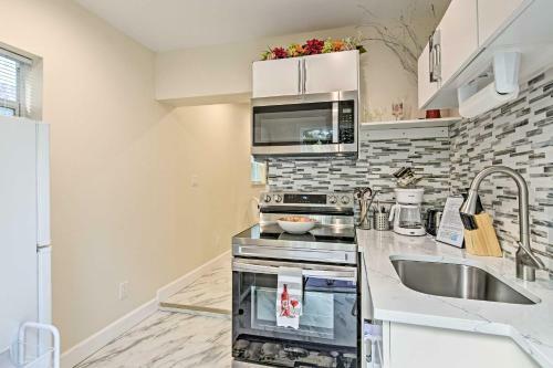 Apartamento Modern Studio With Fire Pit - 1 Block To Beach!