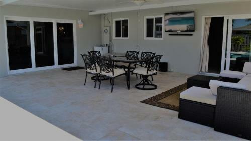 Villa Deerfield-private Resort Style Home Mins To The Beach