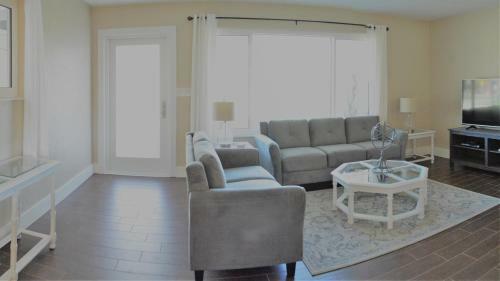 Villa Deerfield-private Resort Style Home Mins To The Beach