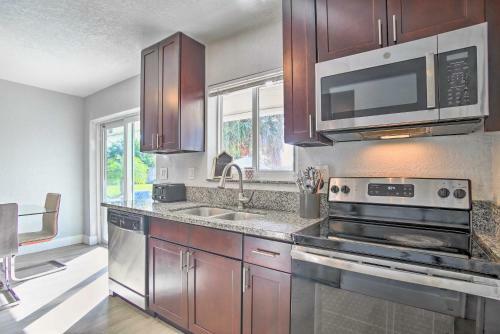 Pet-friendly Home With Pool Less Than 4 Mi To Beach!