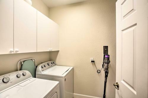 Chic Estero Townhome With Pool And Hot Tub Access