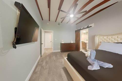 Deerfield Colonial