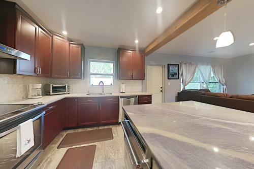 Deerfield Colonial