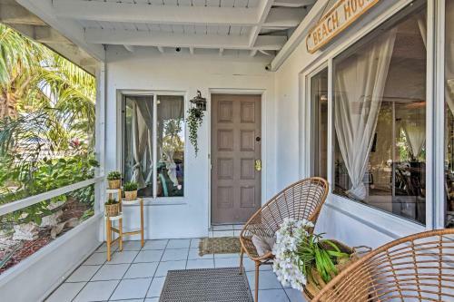 Boho Chic Home With Outdoor Oasis - Near Beach!