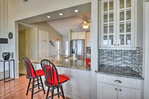 Sunny Home With Decks And Views, Steps To Beach!