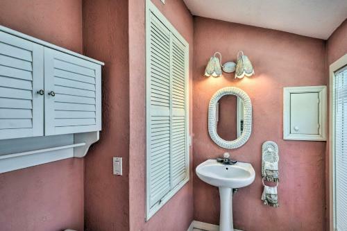 Sunny Home With Decks And Views, Steps To Beach!