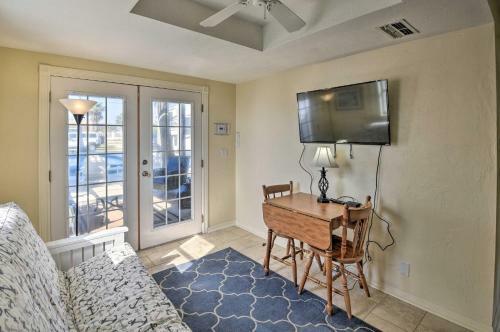 Sunny Home With Decks And Views, Steps To Beach!