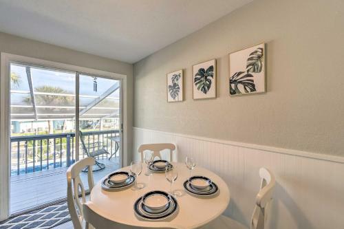 Bayfront Paradise With Pool, Lanai And Balcony!