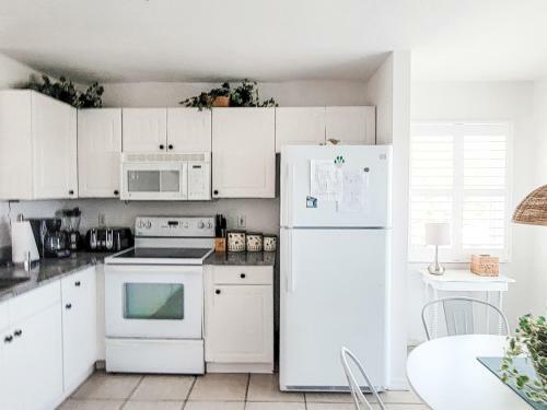 Apartamento Sunset Views + Steps From The Beach Duplex
