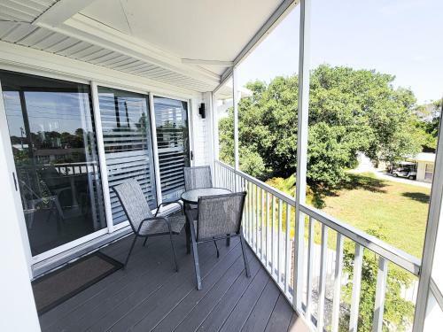 Apartamento Sunset Views + Steps From The Beach Duplex