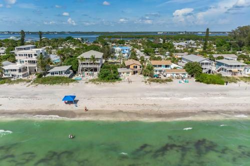 Apartamento Sunset Views + Steps From The Beach Duplex