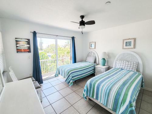 Apartamento Sunset Views + Steps From The Beach Duplex