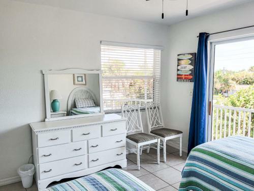 Apartamento Sunset Views + Steps From The Beach Duplex