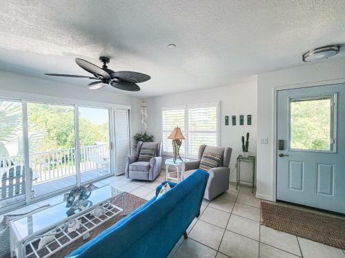 Apartamento Sunset Views + Steps From The Beach Duplex