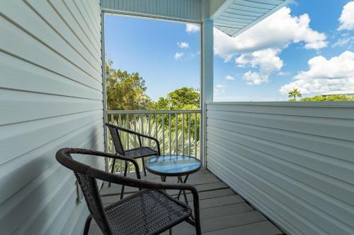 Apartamento Sunset Views + Steps From The Beach Duplex