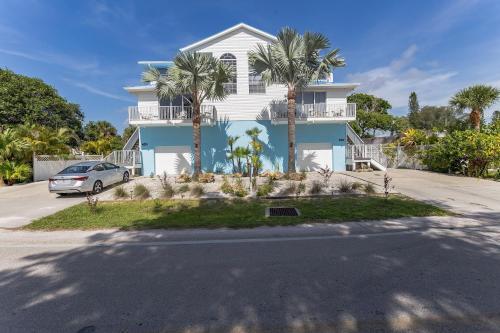 Apartamento Sunset Views + Steps From The Beach Duplex