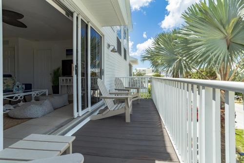 Apartamento Sunset Views + Steps From The Beach Duplex