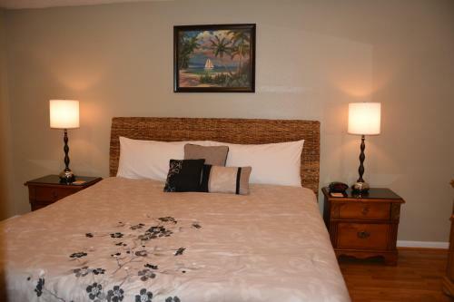 Immaculate Englewood Condo 2nd Flr