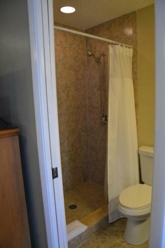 Immaculate Englewood Condo 2nd Flr