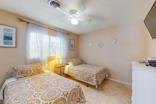 Lemon Bay Retreat