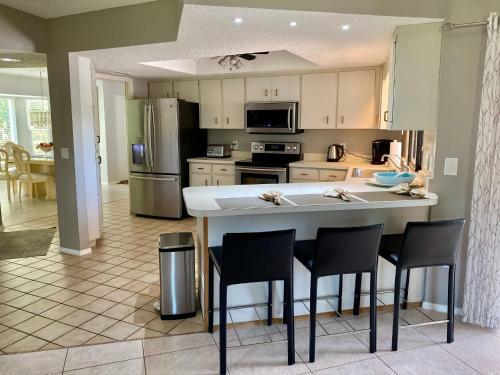 Luxury Home Heated Pool Spa Fishing Pier Wifi