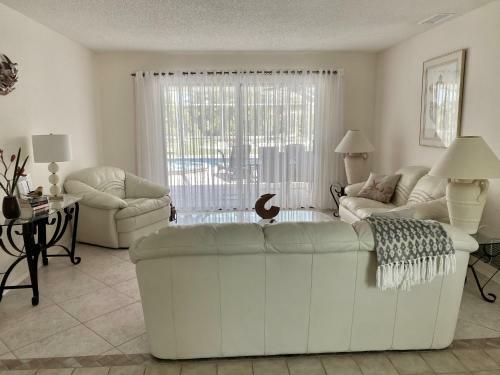 Luxury Home Heated Pool Spa Fishing Pier Wifi