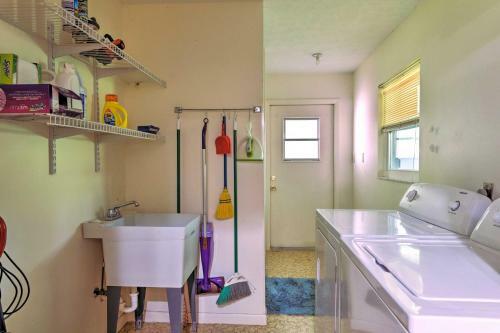 Lakefront Babson Park Escape Pet Friendly!