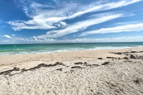 Bright Haven With Pool, Steps To Secluded Beach