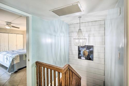 Beachy Fort Myers Townhome About 10 Mi To Ocean!