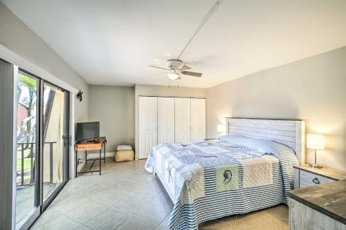 Beachy Fort Myers Townhome About 10 Mi To Ocean!