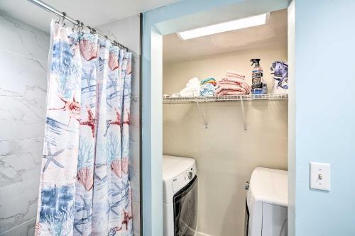 Beachy Fort Myers Townhome About 10 Mi To Ocean!