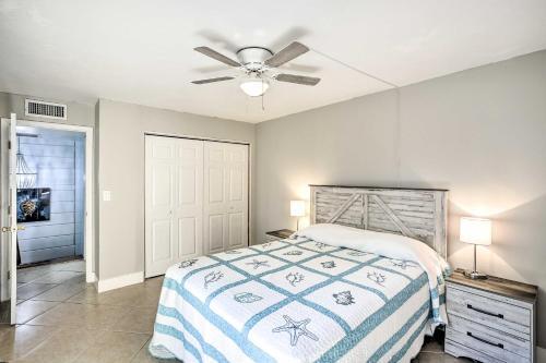 Beachy Fort Myers Townhome About 10 Mi To Ocean!
