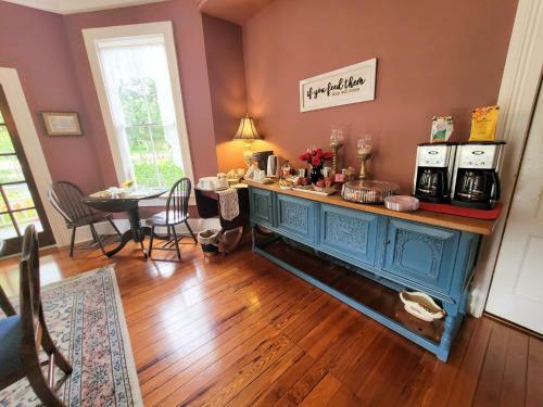 Bed & Breakfast Camellia Rose Inn - Southern Charm Room