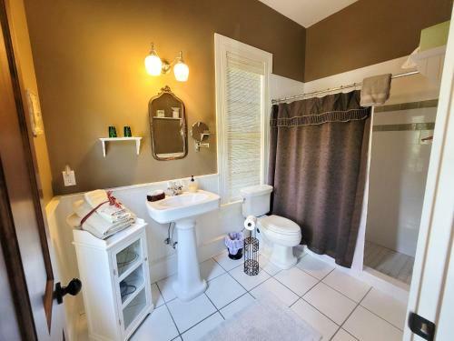 Bed & Breakfast Camellia Rose Inn - Southern Charm Room
