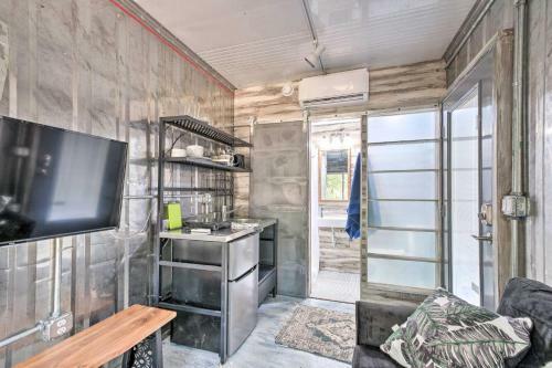 Apartamento Bucket List Stay Gainesville Container Home!