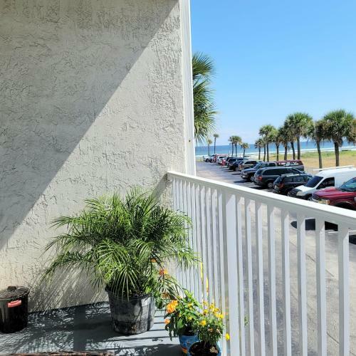 Apartamento Remodeled Studio With Ocean View On The Beach!