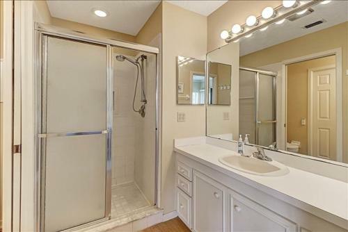 2641a S Fletcher Ave Home