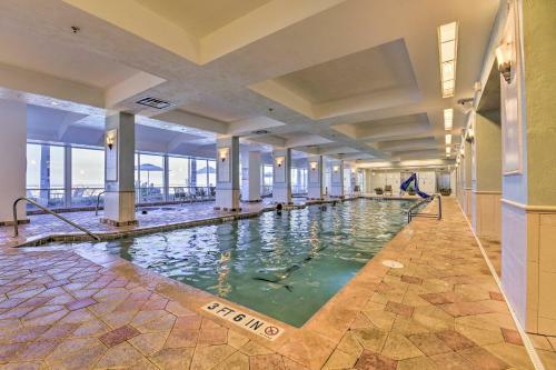 Apartamento Breezy Beachfront Studio With Resort Amenities!