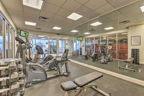 Apartamento Breezy Beachfront Studio With Resort Amenities!
