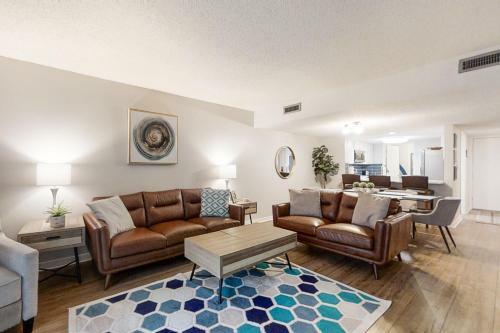 2072 Beach Wood